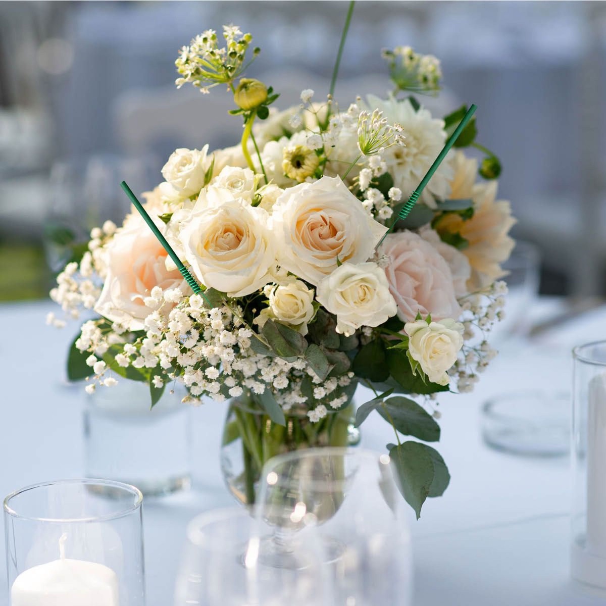 Eleganter Blumenstrauß mit Schleierkraut