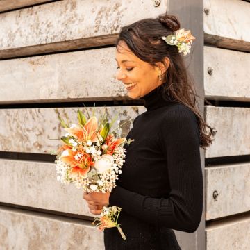 Happy Bride - individueller Brautstrauß mit Anstecker und Haarreifen - Kundenwunsch von Tamara