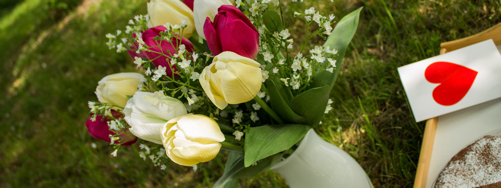 Flores y adornos para el Día de la Madre 05.05.2024