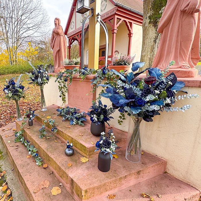 Blumige Deko im großen Stil für die Traumhochzeit in Südfrankreich