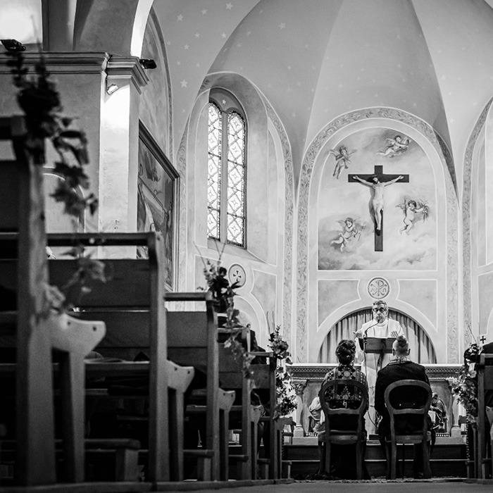Blumige Deko im großen Stil für die Traumhochzeit in Südfrankreich